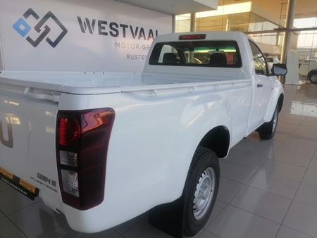 2026-Isuzu-D-Max-250C-Fleetside-Single-Cab_5