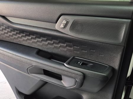 2026-Ford-Everest-20-Sit-Active-4x4-Auto_16