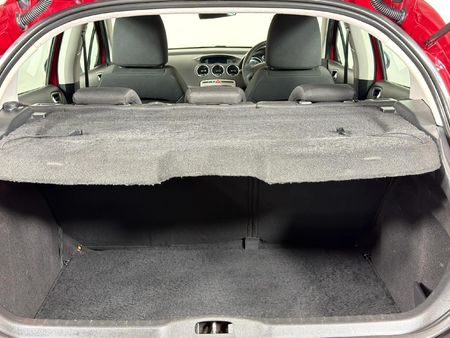 2013-Peugeot-308-16-Comfort-Access_14