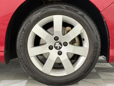 2013-Peugeot-308-16-Comfort-Access_16