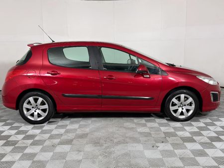 2013-Peugeot-308-16-Comfort-Access_3