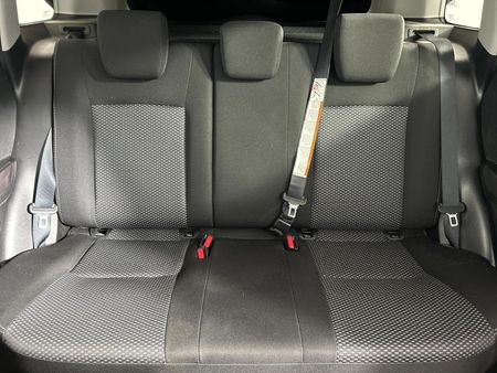 2019-Suzuki-Vitara-16-GL_8