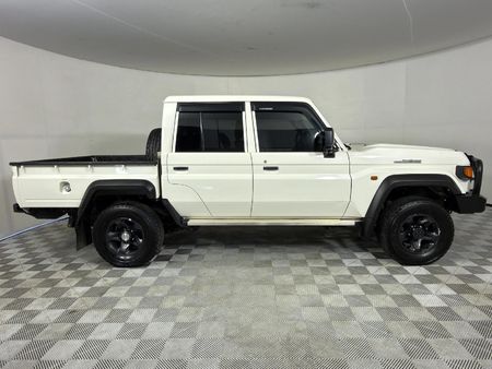 2025-Toyota-Land-Cruiser-79-28-GD-6-Auto-Double-Cab_3