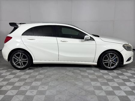 2014-Mercedes-Benz-A-Class-A-200-BE-Auto_3