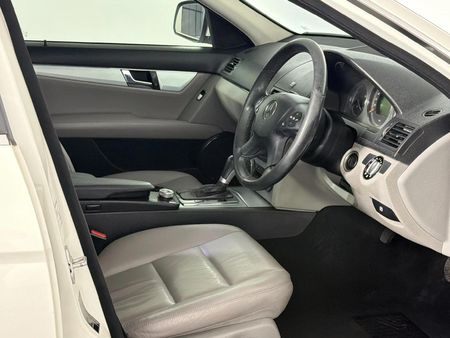 2007-Mercedes-Benz-C-Class-C-200K-Avantgarde-Auto_10