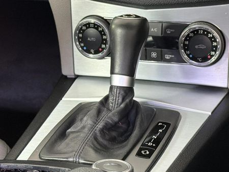 2007-Mercedes-Benz-C-Class-C-200K-Avantgarde-Auto_11