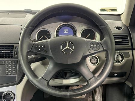 2007-Mercedes-Benz-C-Class-C-200K-Avantgarde-Auto_12
