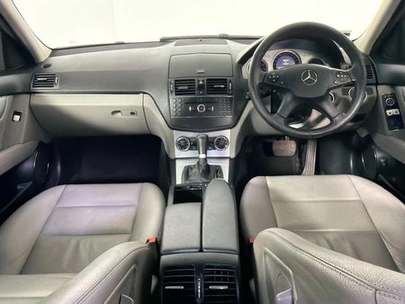 2007-Mercedes-Benz-C-Class-C-200K-Avantgarde-Auto_6