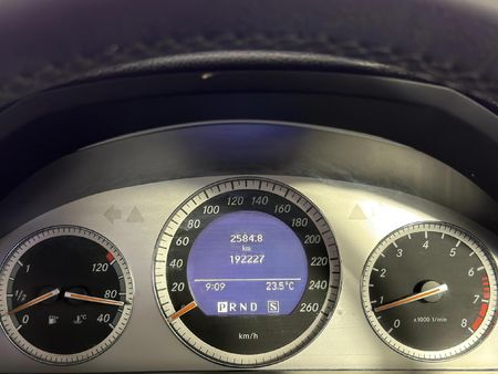 2007-Mercedes-Benz-C-Class-C-200K-Avantgarde-Auto_7