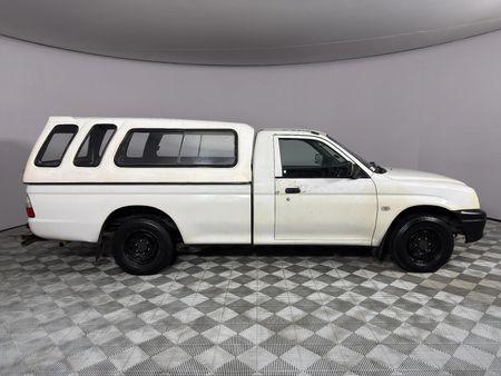 2005-Mitsubishi-Colt-2000-LWB-Single-Cab_3