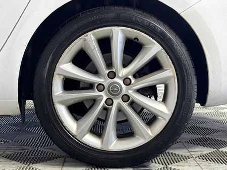 2013-Opel-Astra-16T-Cosmo_18