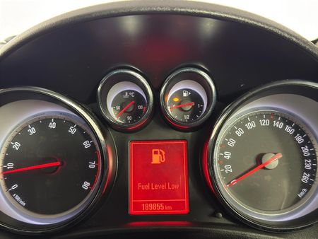 2013-Opel-Astra-16T-Cosmo_7