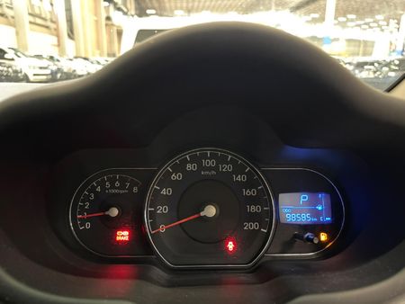 2012-Hyundai-i10-125-GLS-Fluid-Auto_10