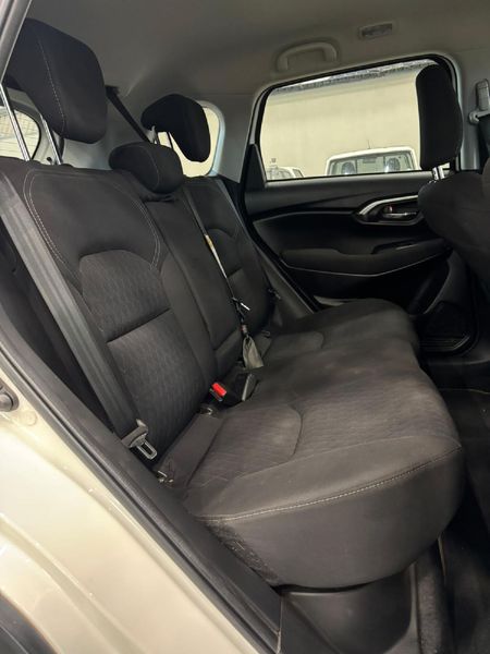 2023-Suzuki-Grand-Vitara-15-GL_11