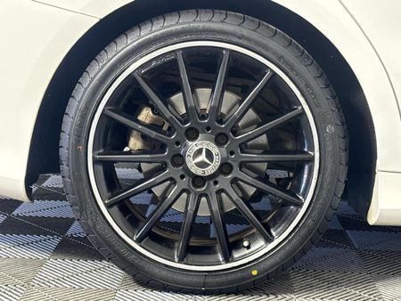 2019-Mercedes-Benz-CLA-200-AMG-Auto_18