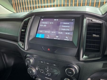 2021-Ford-Ranger-22-TDCi-XLS-Double-Cab_13