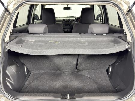 2023-Suzuki-Swift-12-GL-Auto_14
