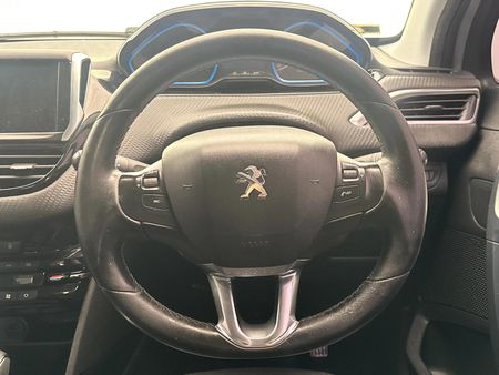 2018-Peugeot-2008-12T-PureTech-Allure-Auto_13