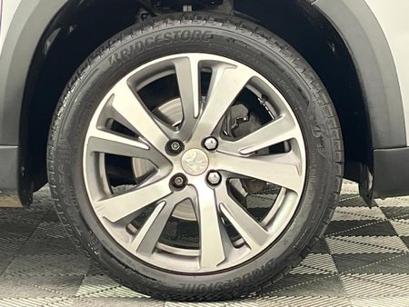 2018-Peugeot-2008-12T-PureTech-Allure-Auto_17