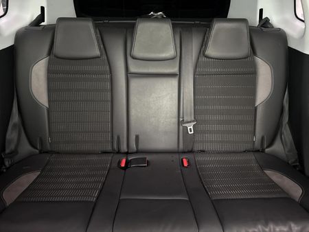 2018-Peugeot-2008-12T-PureTech-Allure-Auto_8