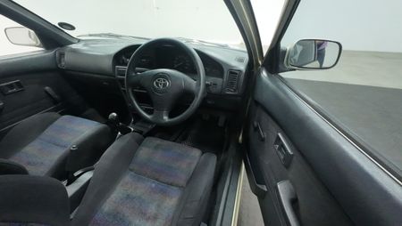 2005-Toyota-Tazz-130-Sport_8
