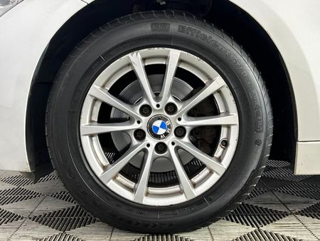 2012-BMW-3-Series-320i-Auto_16