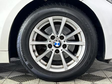 2012-BMW-3-Series-320i-Auto_17