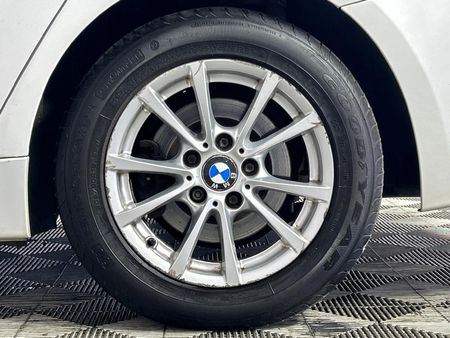 2012-BMW-3-Series-320i-Auto_18