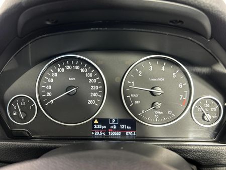 2012-BMW-3-Series-320i-Auto_7