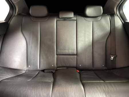 2012-BMW-3-Series-320i-Auto_8