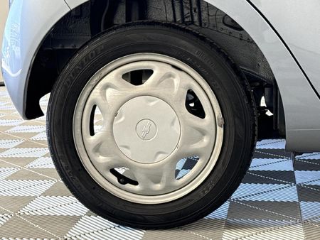 2012-Chevrolet-Spark-12-L_17