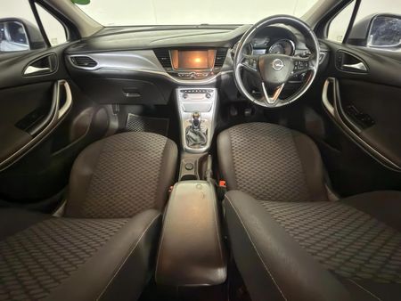 2018-Opel-Astra-10T-Enjoy-5-dr_6