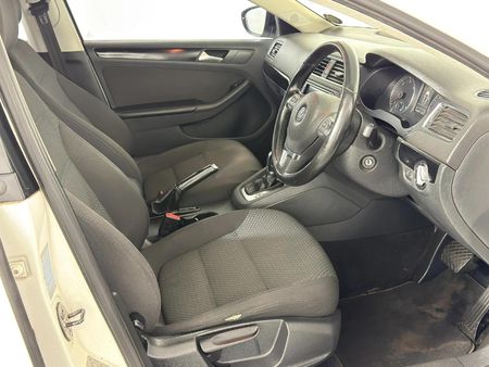 2013-Volkswagen-Jetta-VI-16-TDI-Comfortline-Auto_10