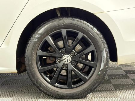 2013-Volkswagen-Jetta-VI-16-TDI-Comfortline-Auto_17