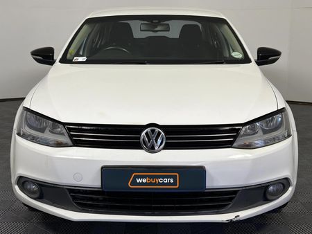 2013-Volkswagen-Jetta-VI-16-TDI-Comfortline-Auto_1