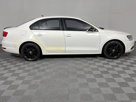 2013-Volkswagen-Jetta-VI-16-TDI-Comfortline-Auto_3