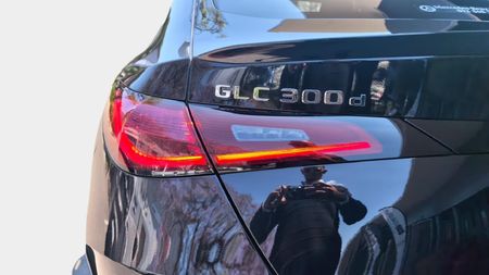 2026-Mercedes-Benz-GLC-300d-Coupe-4Matic-AMG-Line_18