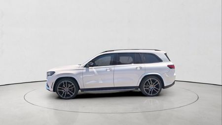 2023-Mercedes-Benz-GLS-580_9