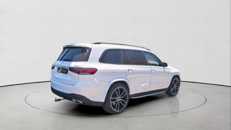 2023-Mercedes-Benz-GLS-580_7