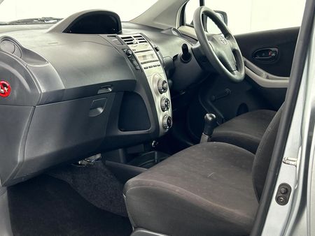 2007-Toyota-Yaris-T3-5-dr_9