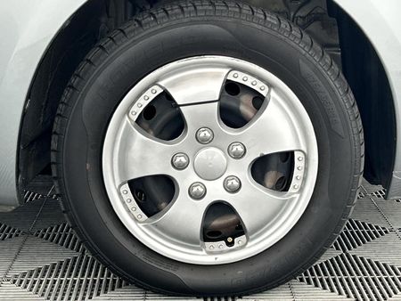 2007-Toyota-Yaris-T3-5-dr_17