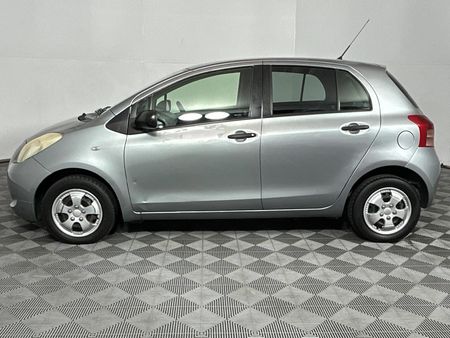 2007-Toyota-Yaris-T3-5-dr_5