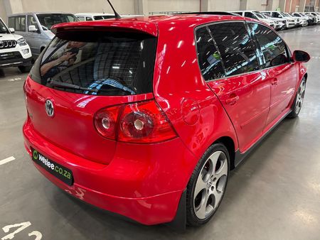 2007-Volkswagen-Golf-GTI-20T-FSI_6