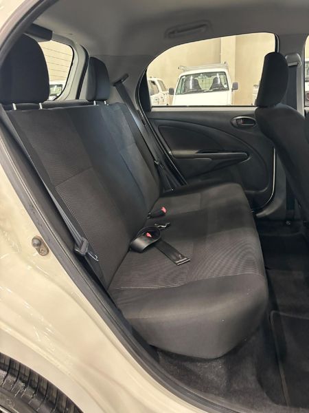 2016-Toyota-Etios-15-XS-5-dr_12