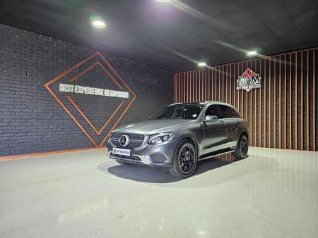 2015-Mercedes-Benz-GLC-250d_0