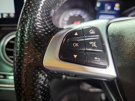 2015-Mercedes-Benz-GLC-250d_15