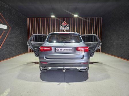2015-Mercedes-Benz-GLC-250d_24