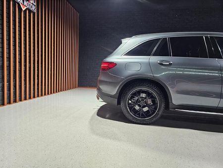 2015-Mercedes-Benz-GLC-250d_27