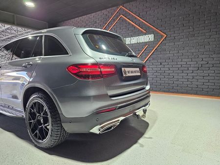 2015-Mercedes-Benz-GLC-250d_28