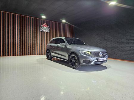 2015-Mercedes-Benz-GLC-250d_2